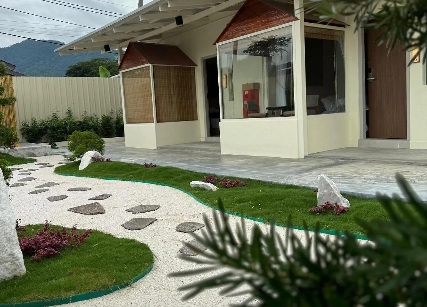 איפוה Muzi Boutique Hotel