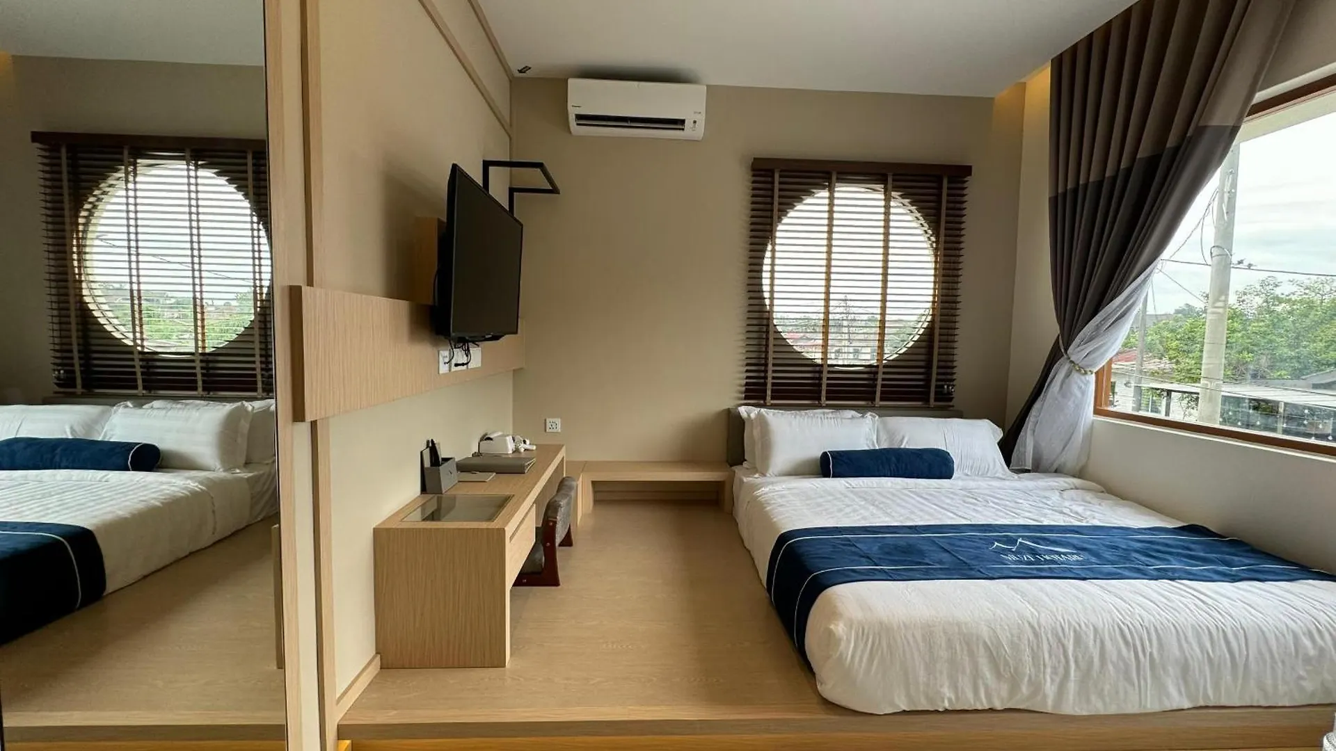 איפוה Muzi Boutique Hotel ריוקן
